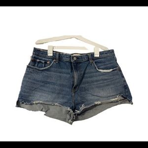 Abercrombie Curve Love High Rise Mom Shorts